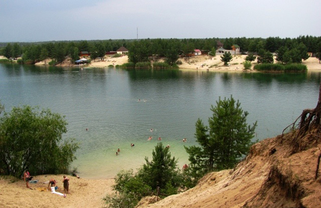 В последние годы на Голубых озерах построены и продолжают строиться комфортные базы отдыха, готовы принимать туристов круглый год